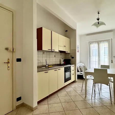 Apartment Garage Privato Elegante Bilocale *
