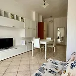 Διαμέρισμα Garage Privato Elegante Bilocale